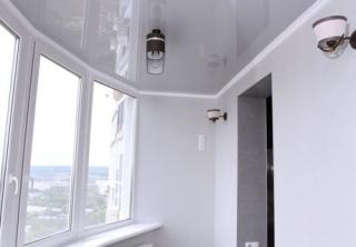 Натяжные потолки на балкон в Волгограде